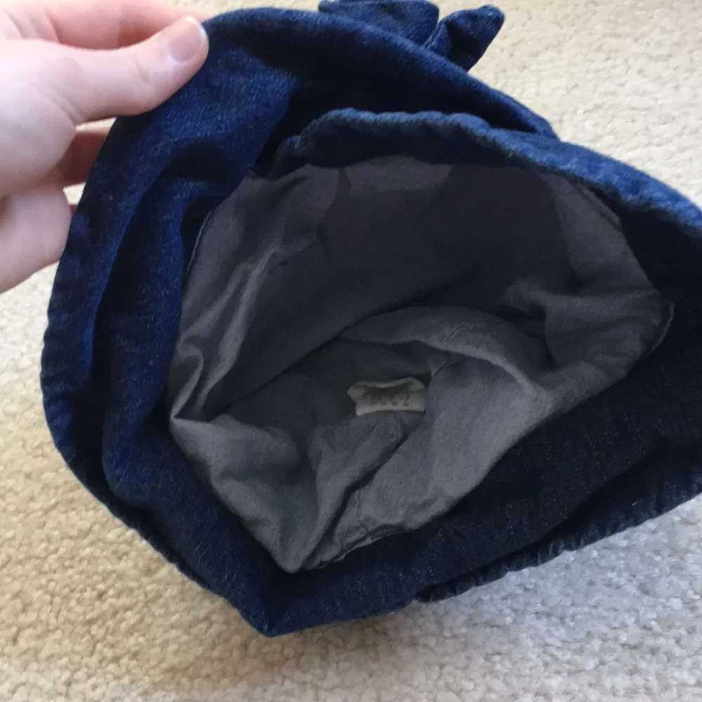EUC baby Gap denim hat 2T/3T